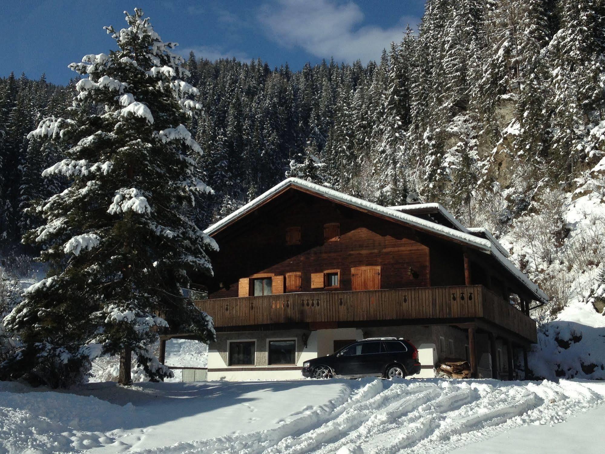 Le Chalet D'Or بادولا المظهر الخارجي الصورة